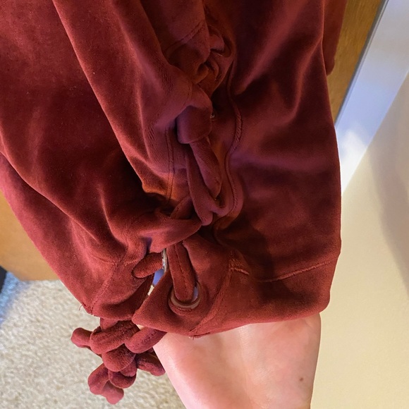 Soft Pullover - Picture 2 of 3